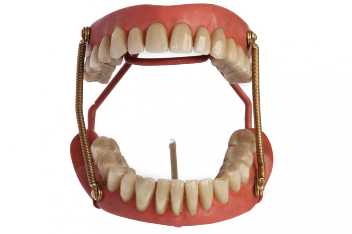 Oak Lodge Dental teeth through time